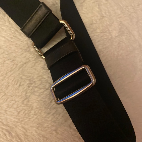 Coach Signature Crossbody - Picture 7 of 8